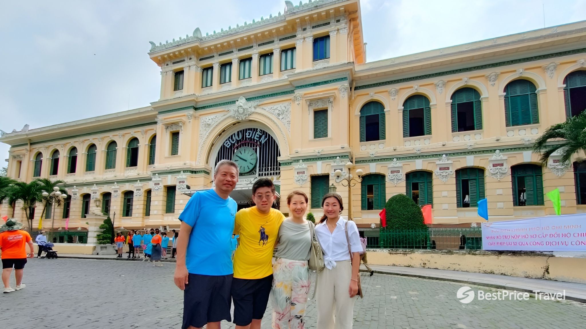 Day 15 Saigon Central Post Office Is One Of The Top Attractions In Ho Chi Minh City