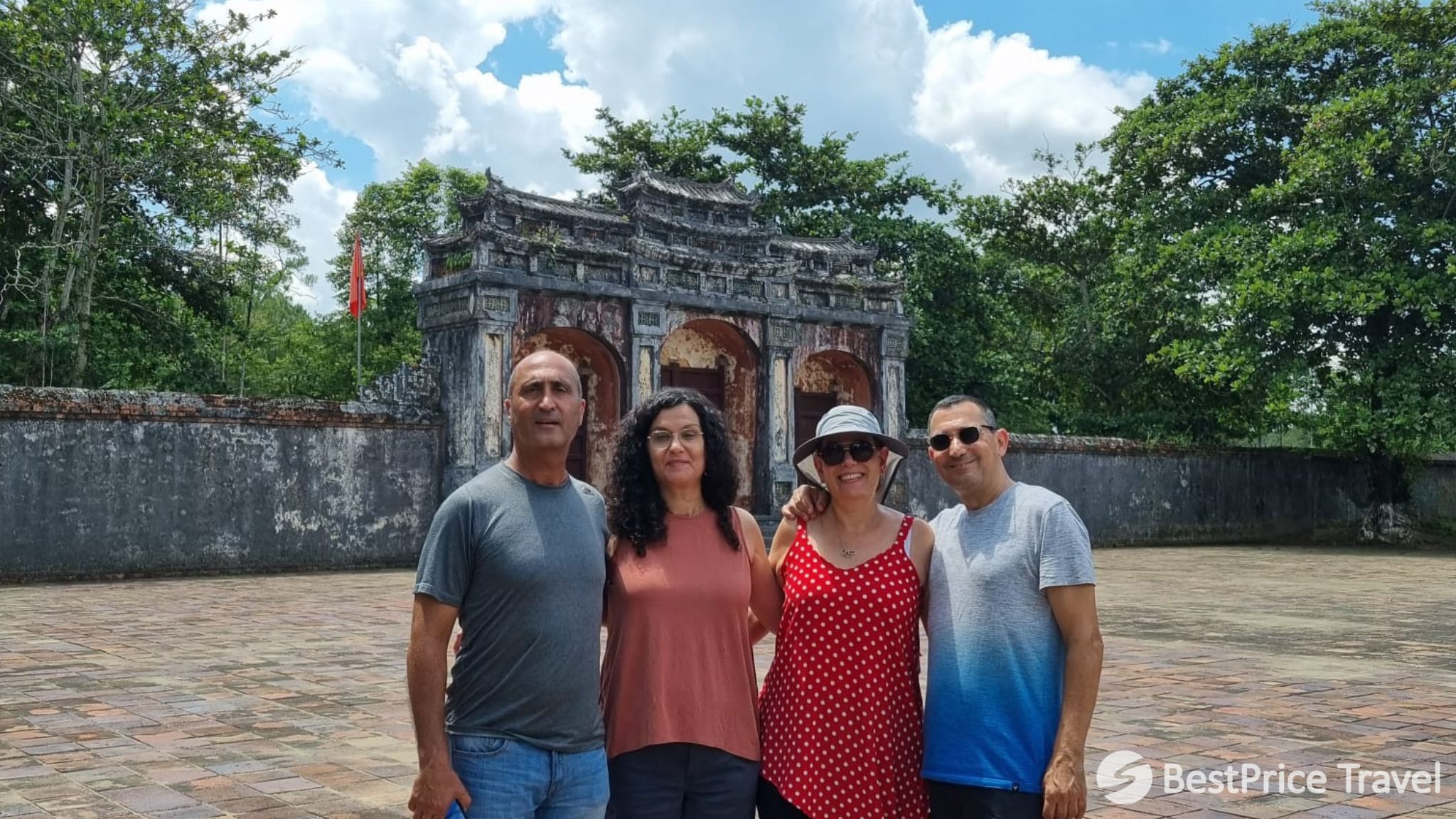 Day 12 Gain Knowlegde About Vietnam History Through A Visit To Imperial Citadel