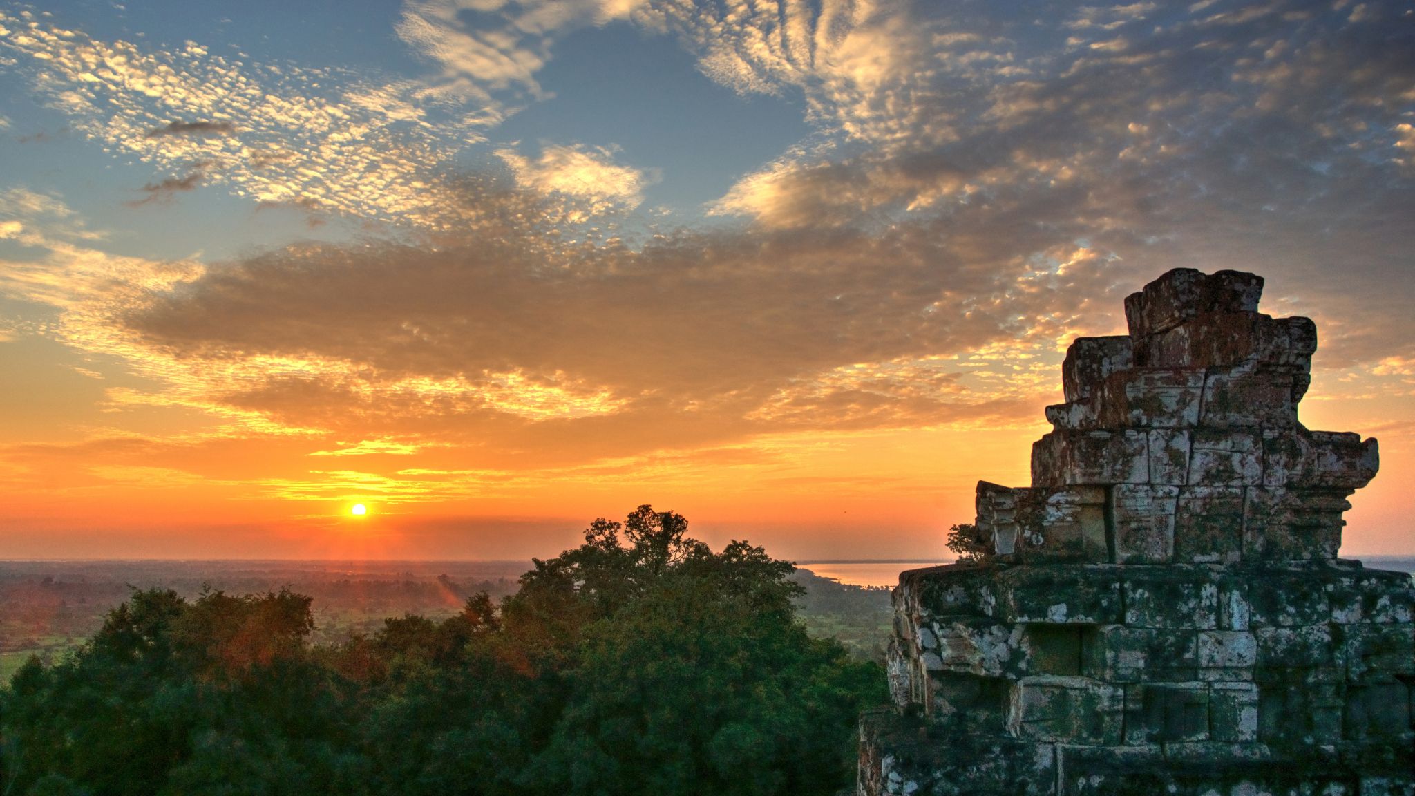 Day 1 Admire The Stunning Sunset View From Angkor