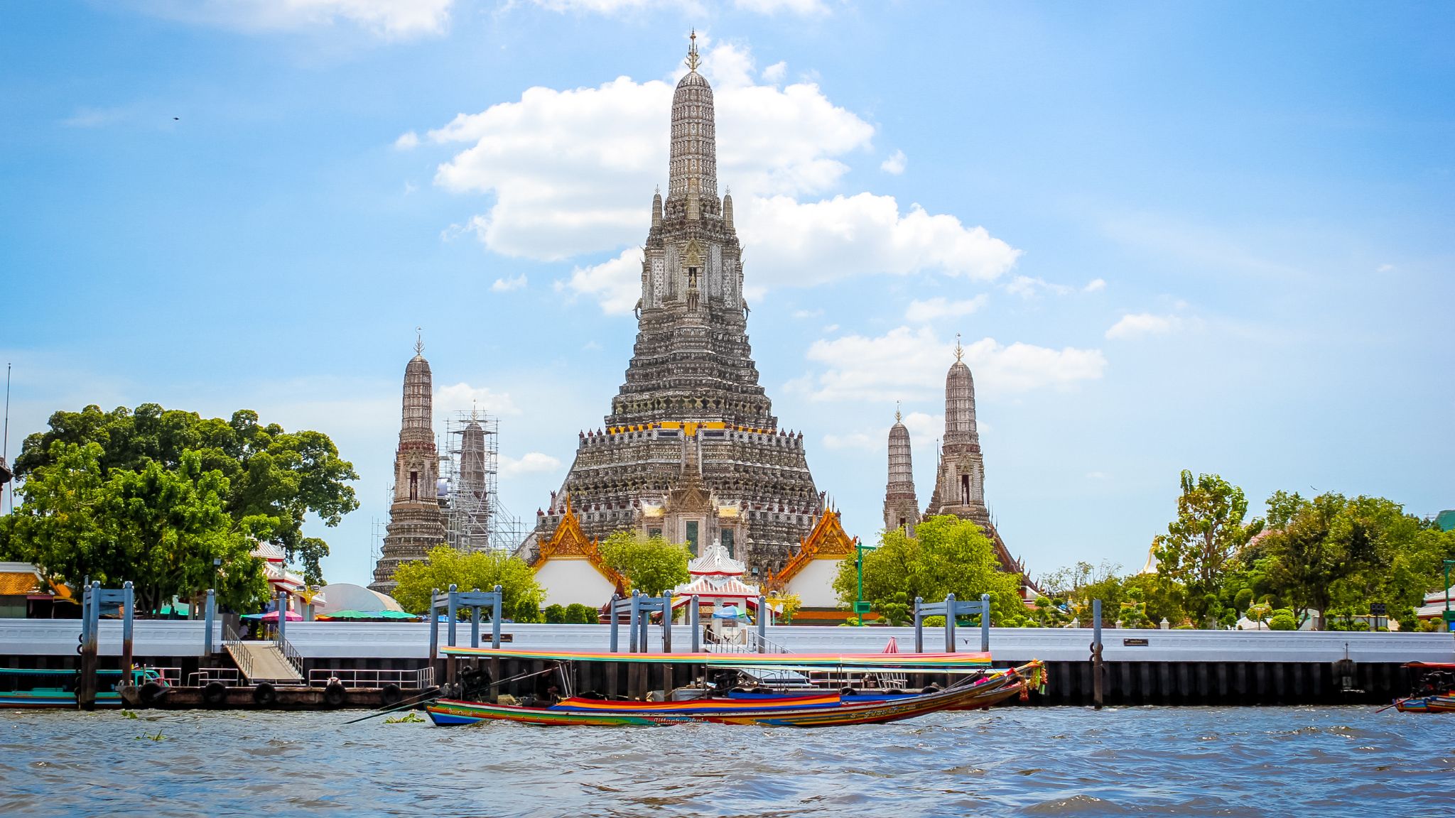 Day 2 Enjoy The Beauty Of Wat Arun While Floating On The Chao Phraya River