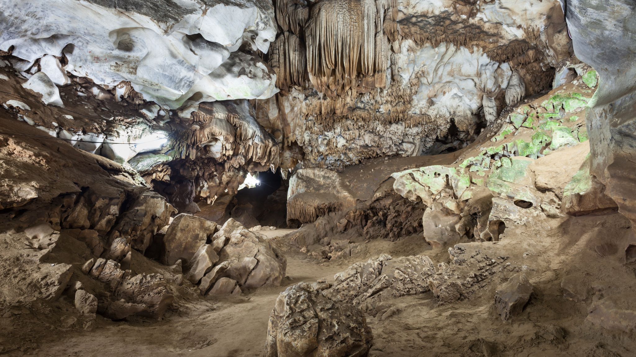 Day 5 Explore The Amazing Beauty Inside The Chiang Dao Cave
