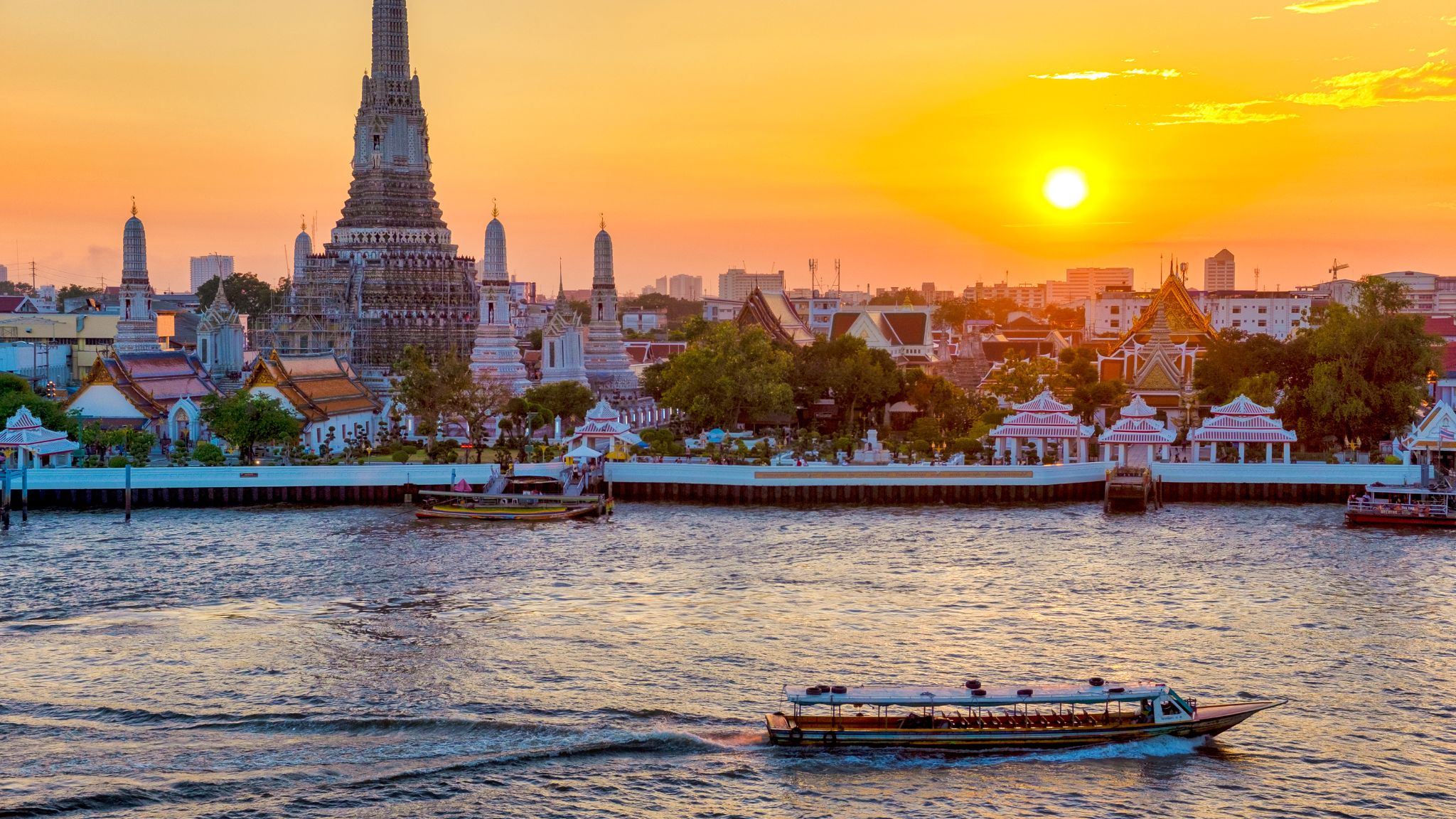 Day 1 Enjoy The Authentic Dinner Cruise In Bangkok